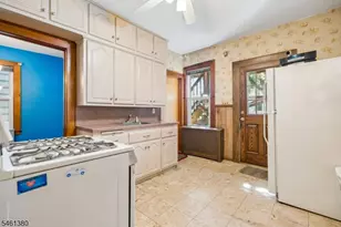 912 Roosevelt St, Elizabeth, NJ 07202 - Photo 9