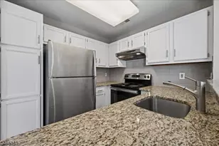 80 Wentworth Rd, Bedminster Township, NJ 07921 - Photo 13
