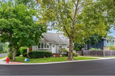1356 Lambert St, Rahway, NJ 07065 - Photo 25
