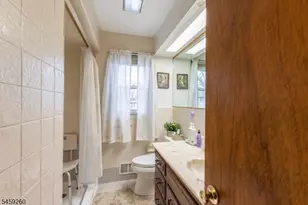 1356 Lambert St, Rahway, NJ 07065 - Photo 9