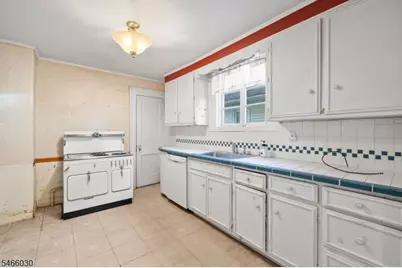 15 Edgar Pl, Nutley, NJ 07110 - Photo 13