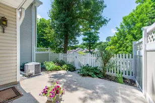 4 Danbury Ct, Bedminster Township, NJ 07921 - Photo 3