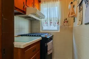 925 Summit St, Linden, NJ 07036 - Photo 13