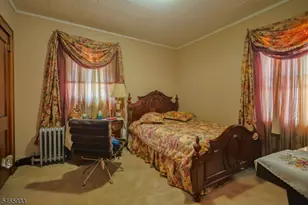 925 Summit St, Linden, NJ 07036 - Photo 9