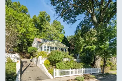 18 Halsted St, Verona, NJ 07044 - Photo 7