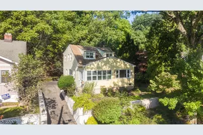 18 Halsted St, Verona, NJ 07044 - Photo 5