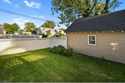 646 E 2nd Ave, Roselle, NJ 07203 - Photo 21