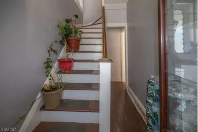 315 Pearsall Ave, Jersey City, NJ 07305 - Photo 13