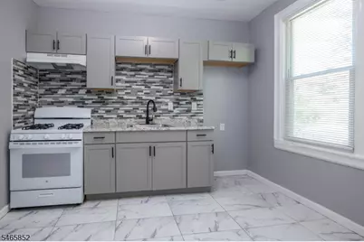 315 Pearsall Ave, Jersey City, NJ 07305 - Photo 3