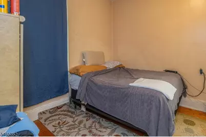 315 Pearsall Ave, Jersey City, NJ 07305 - Photo 19