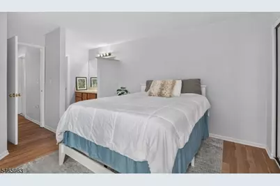 76 Encampment Dr, Bedminster Township, NJ 07921 - Photo 11