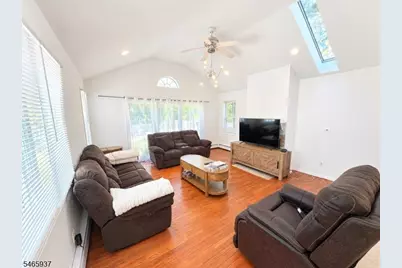 10 Jensen Ct, Chatham Township, NJ 07928 - Photo 7