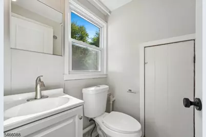 529 Richfield Ave, Kenilworth, NJ 07033 - Photo 11