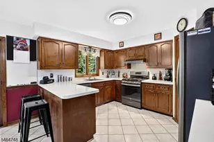 27 Edgemere Terrace, Washington Township, NJ 07882 - Photo 9
