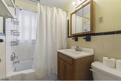 1118 W Henry St, Linden, NJ 07036 - Photo 23
