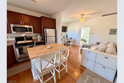 80 Bay St #9, Montclair Twp., NJ 07042 - Photo 1