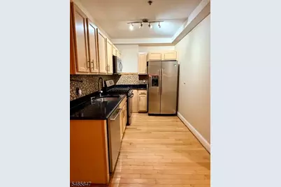 70 S Munn Ave #1008, East Orange, NJ 07018 - Photo 13