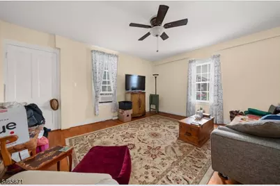 9 Hoffman Rd, Clinton Township, NJ 08833 - Photo 5