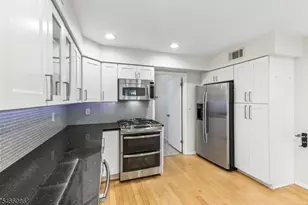 28 Raven Dr, Morris Township, NJ 07960 - Photo 3