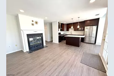111 Columbus Dr, Franklin Township, NJ 08823 - Photo 5