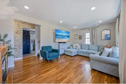 14 Farmingdale Ave, Bloomfield, NJ 07003 - Photo 5