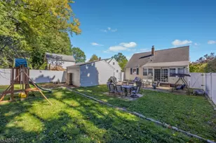 14 Farmingdale Ave, Bloomfield, NJ 07003 - Photo 25