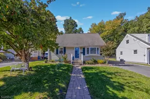 14 Farmingdale Ave, Bloomfield, NJ 07003 - Photo 3