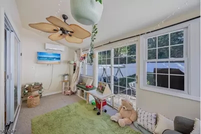 14 Farmingdale Ave, Bloomfield, NJ 07003 - Photo 15