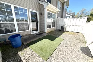 111 Columbus Dr, Franklin Township, NJ 08823 - Photo 23