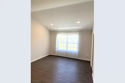 111 Columbus Dr #111, Franklin Township, NJ 08823 - Photo 11
