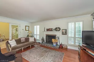 8 Birdseye Cir, Wayne, NJ 07470 - Photo 9