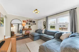 2153 Vauxhall Rd, Union Township, NJ 07083 - Photo 5