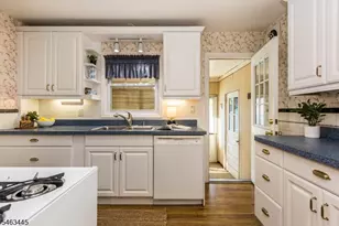 1014 Norton Rd, Union Township, NJ 07083 - Photo 13