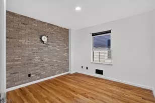 409 Halsey St, Newark, NJ 07102 - Photo 9