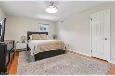 8 Mountain Way, Cedar Grove, NJ 07009 - Photo 23