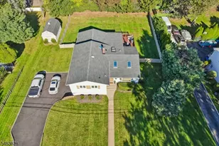 8 Mountain Way, Cedar Grove, NJ 07009 - Photo 35