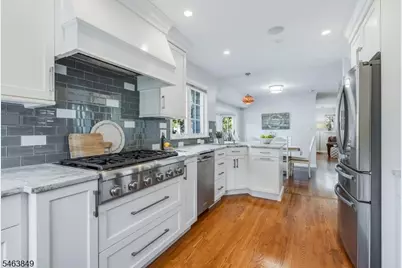 25 Richland Dr, Springfield, NJ 07081 - Photo 7