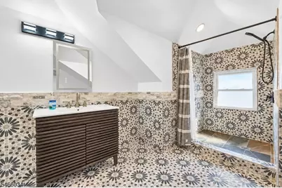 34 Lehigh Ave #2, Newark, NJ 07112 - Photo 3