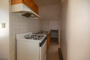 240 Myrtle Ave, Irvington, NJ 07111 - Photo 11