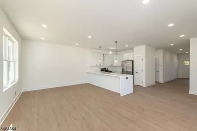 8 Halsey St #8A, Roxbury Township, NJ 07847 - Photo 3