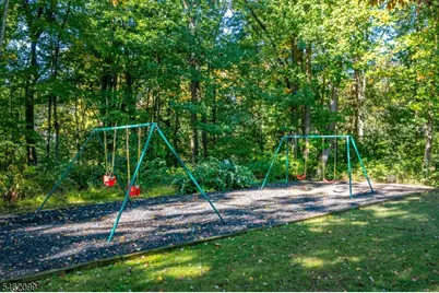 145 Lexington Cir, Old Bridge Township, NJ 07747 - Photo 31