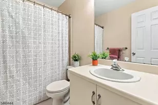 41 Cabot Way, Franklin Township, NJ 08823 - Photo 15