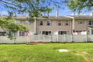 41 Cabot Way, Franklin Township, NJ 08823 - Photo 19