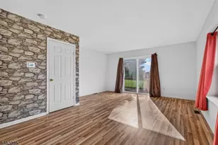 233 Spruce Ct, Raritan Township, NJ 08822 - Photo 5