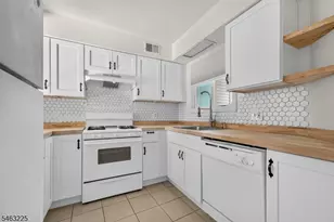 233 Spruce Ct, Raritan Township, NJ 08822 - Photo 9