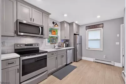 9 Oliver Rd, Roxbury Township, NJ 07850 - Photo 5