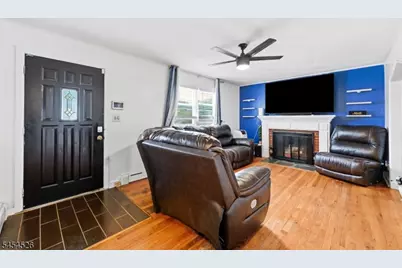 748 Ayres Ave, North Plainfield, NJ 07063 - Photo 3