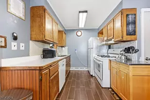 748 Ayres Ave, North Plainfield, NJ 07063 - Photo 9