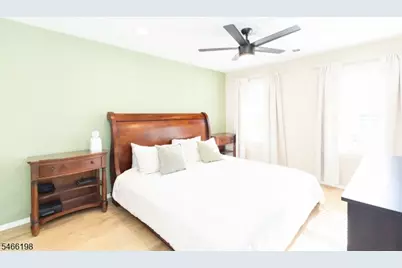 130 Albury Way, North Brunswick Township, NJ 08902 - Photo 19