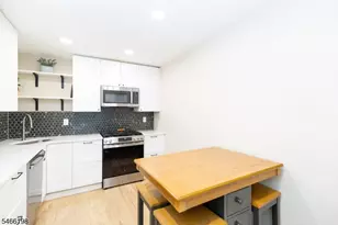 130 Albury Way, North Brunswick Township, NJ 08902 - Photo 13